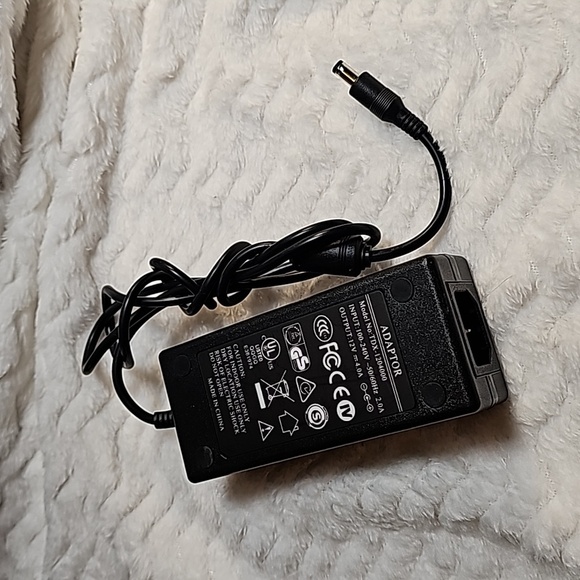 Black Computer Cable Adapter - Picture 8 of 12